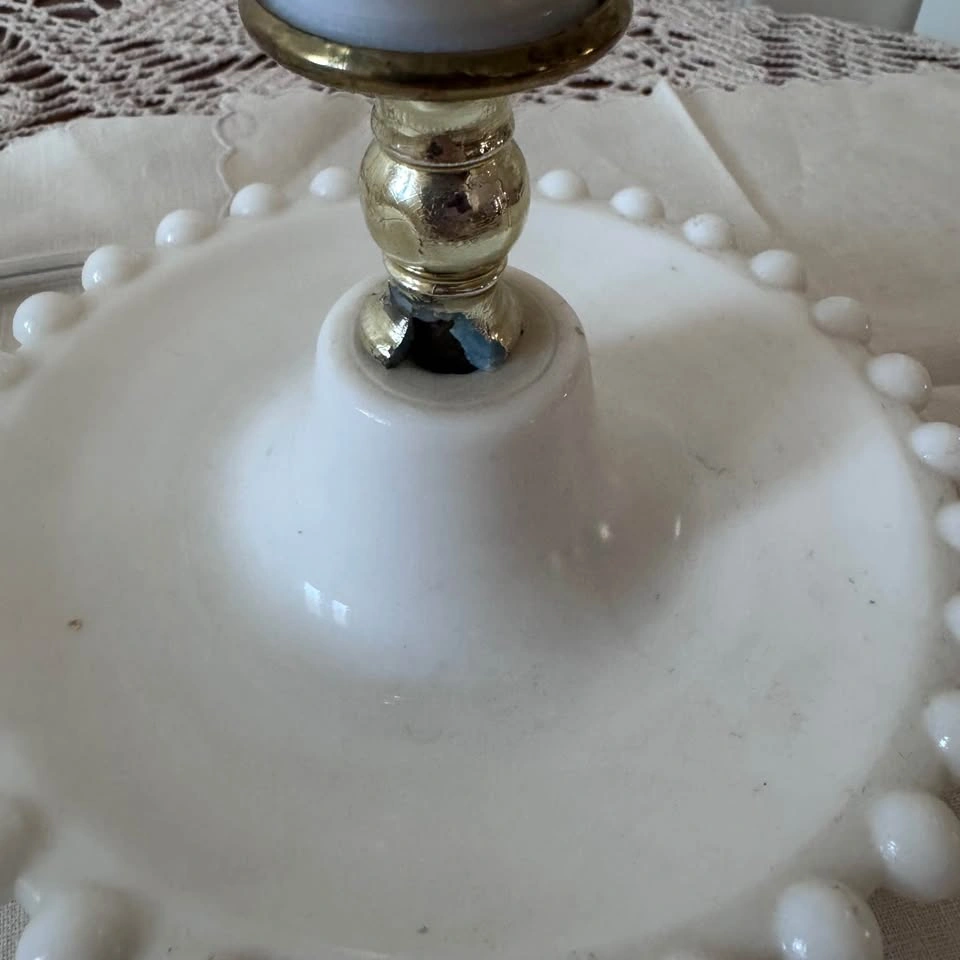 Vintage Milk glass table lamp - photo 5