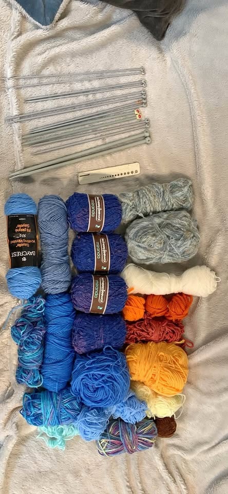 Colourful Yarn and Vintage Knitting Needles