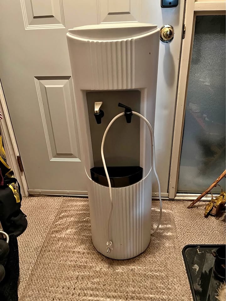 Water cooler