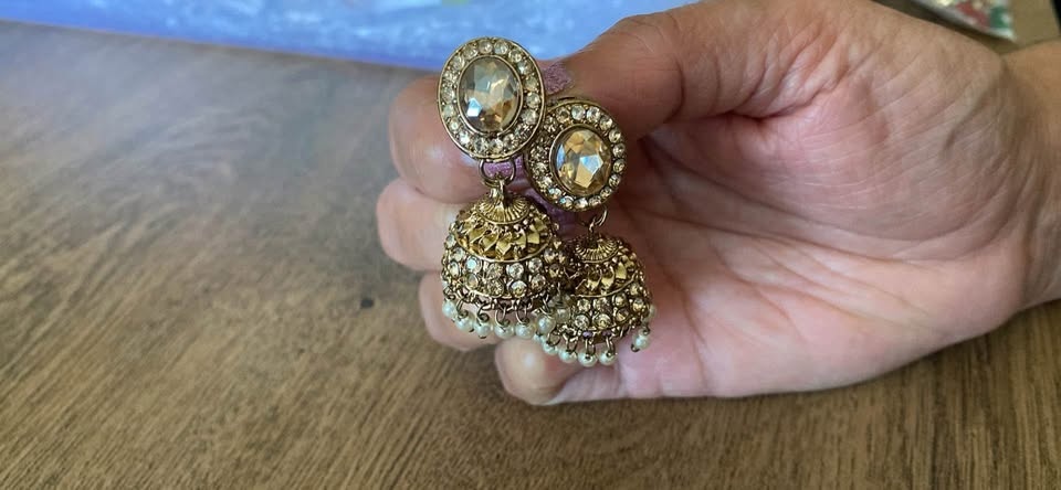 Gold Tone Necklace Earring Set w/ Pearls & Stones - photo 3