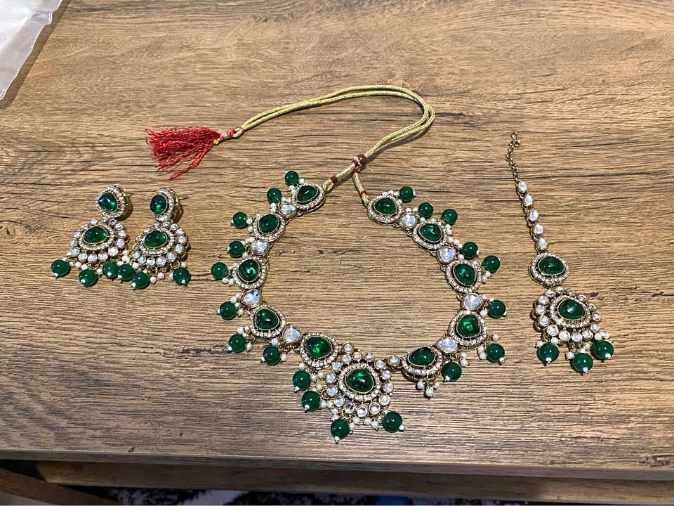 Green Stone & Pearl Jewelry Set w/ Maang Tikka and Earrings