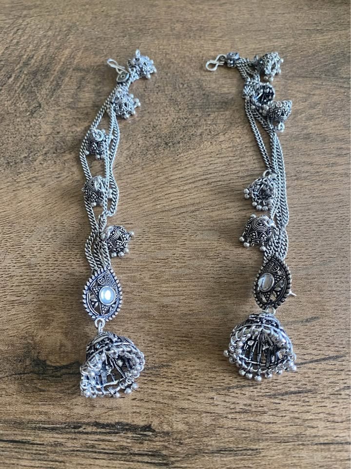 Traditional Earrings with chain - photo 2