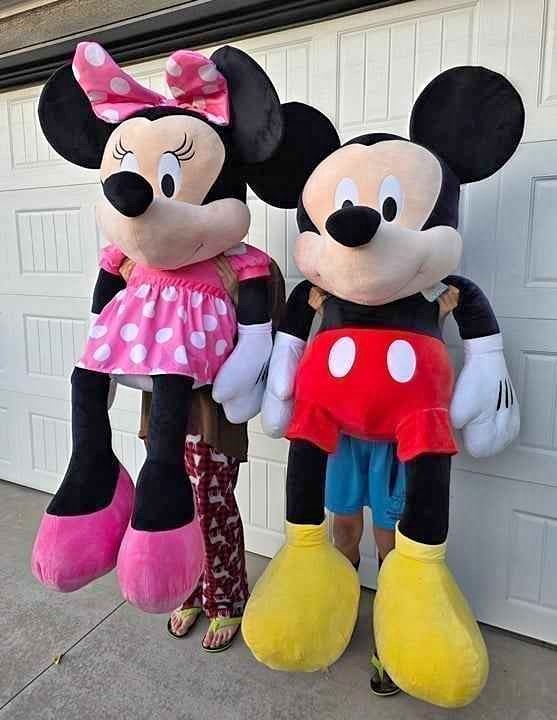 5ft Giant Minnie Mouse Stuffie - New with Tags