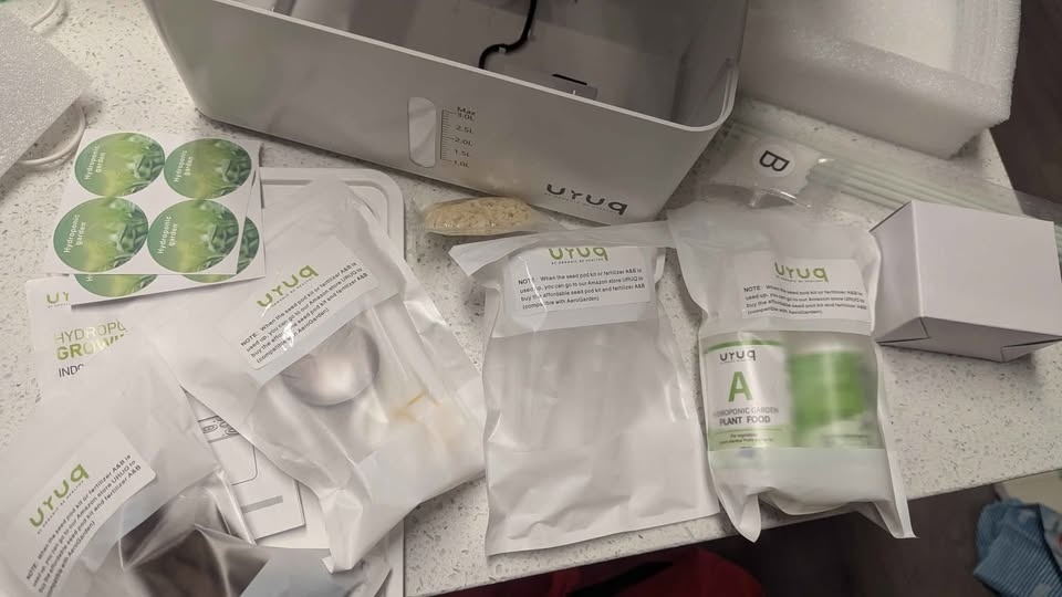 Uruq Hydroponics Indoor Garden – 8 Pod (Brand New) - photo 4
