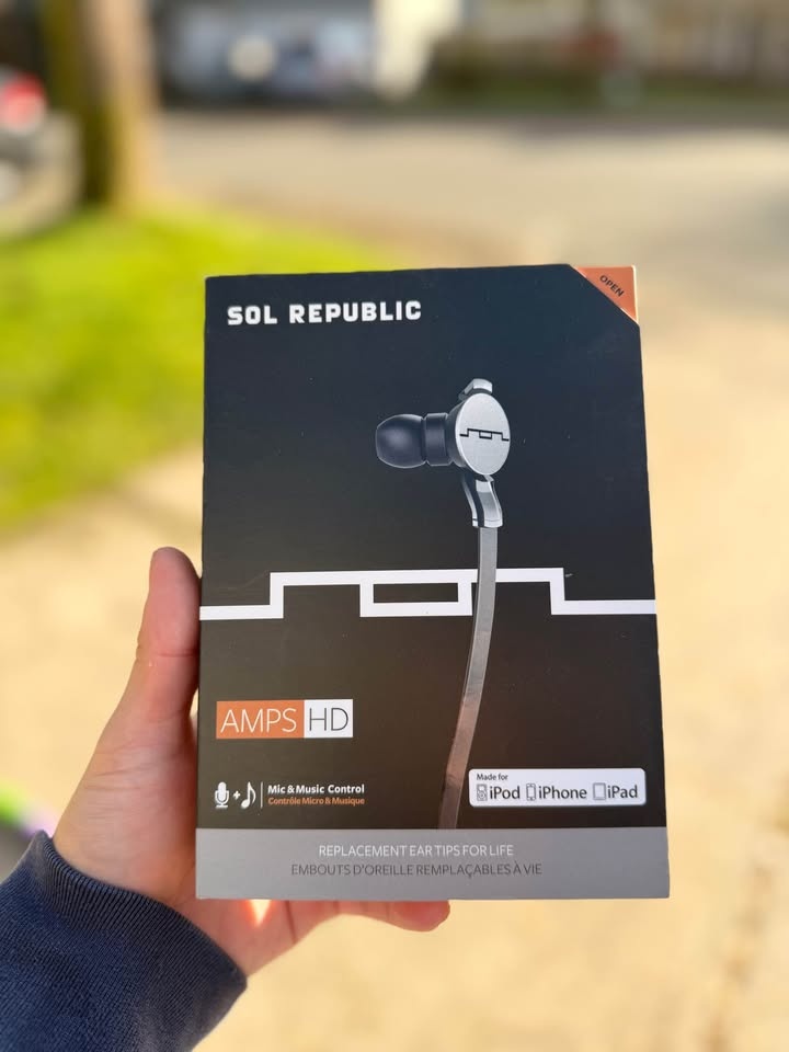 SOL Republic Earphones Brand New - photo 2