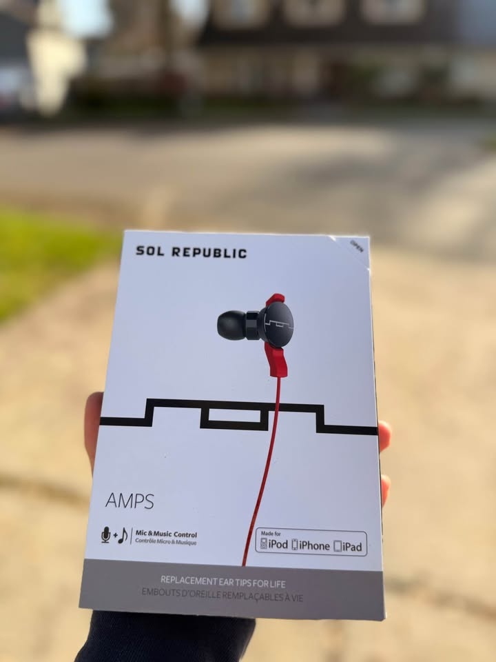 SOL Republic Earphones Brand New - photo 3
