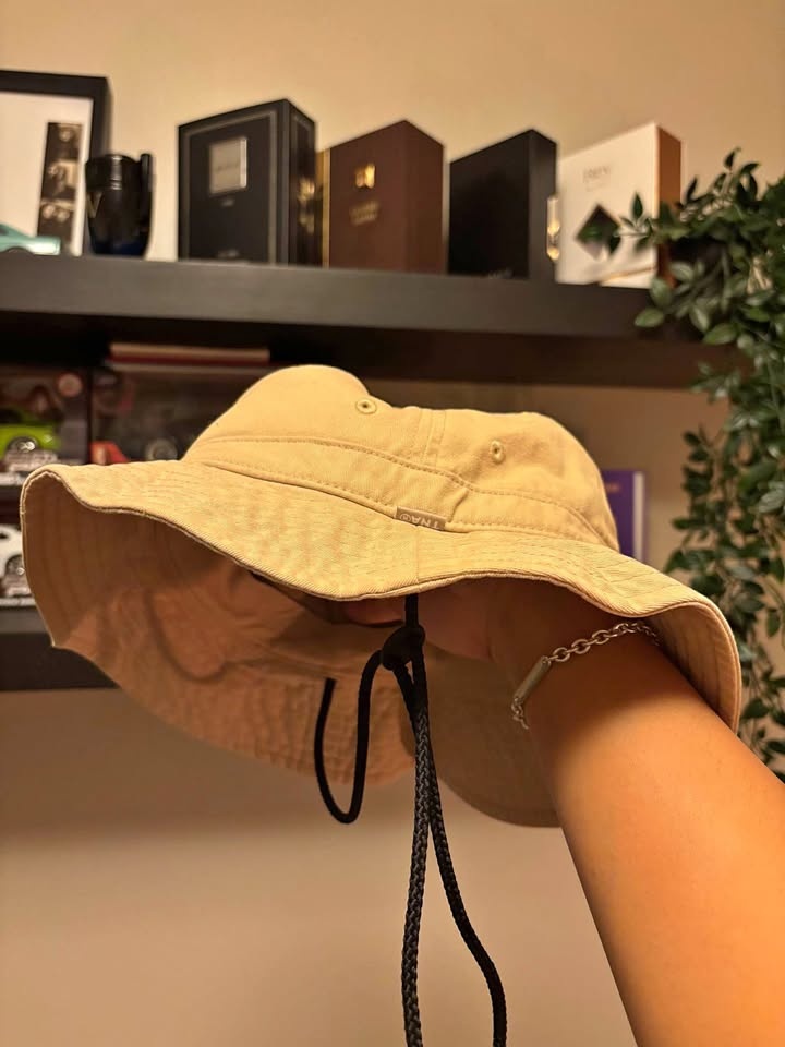 TNA Aritzia Bucket Hats