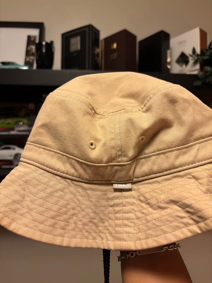 TNA Aritzia Bucket Hats - photo 2