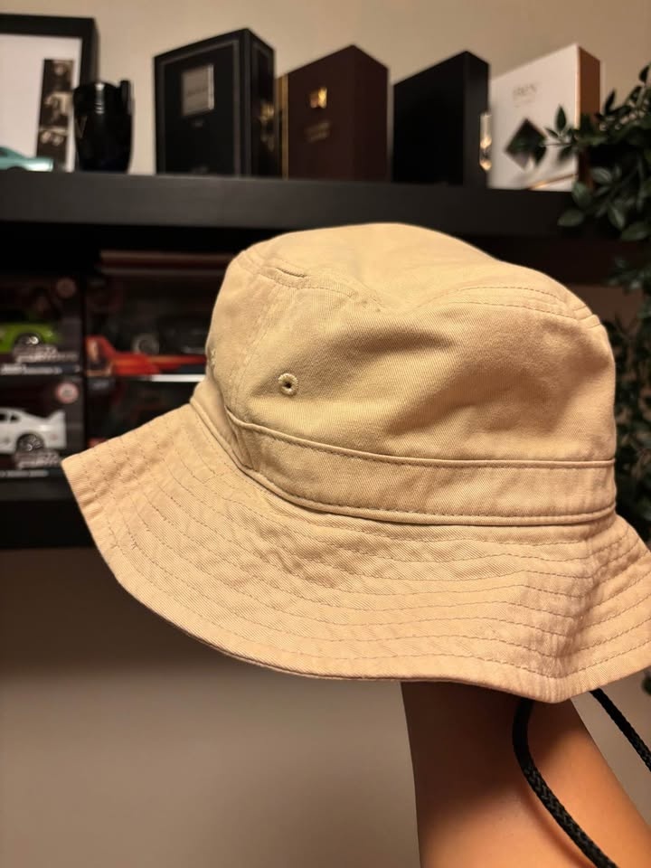 TNA Aritzia Bucket Hats - photo 4