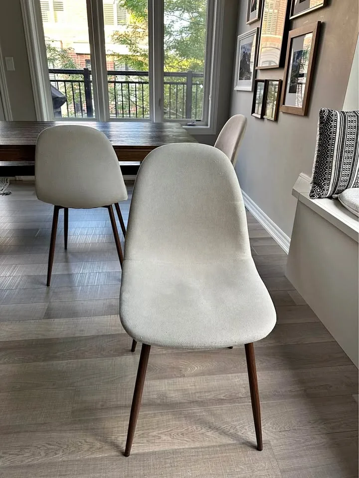 18.5'' H Upholstered Side Chair (Set of 4) thumbnail