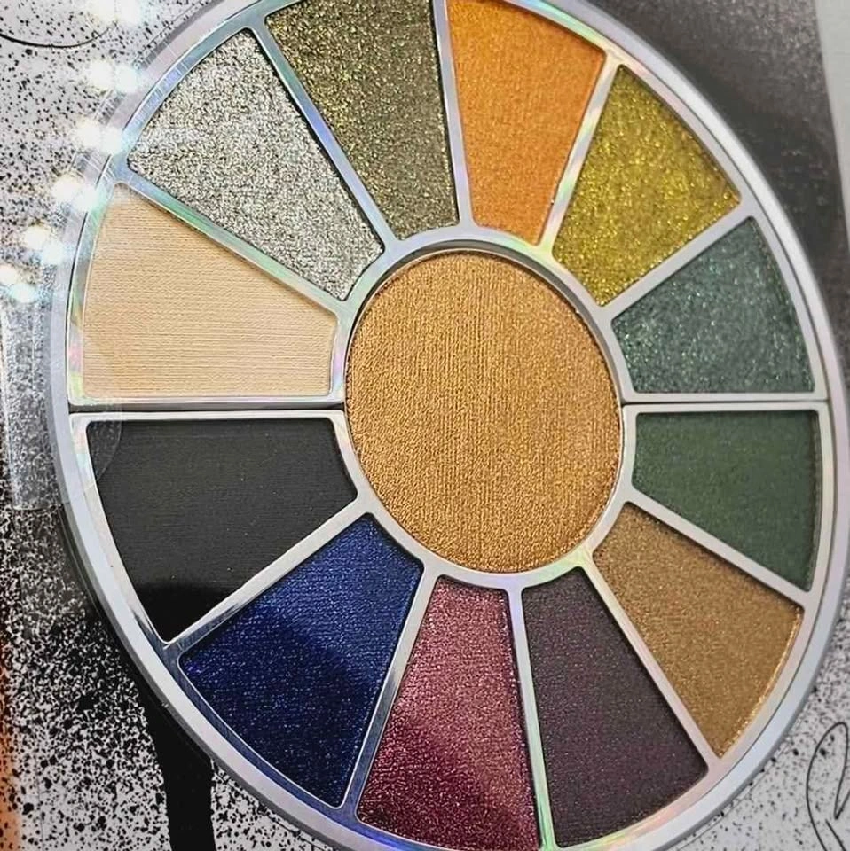 Milani x Salt-n-Pepa Eyeshadow & Highlighter Palette - photo 5