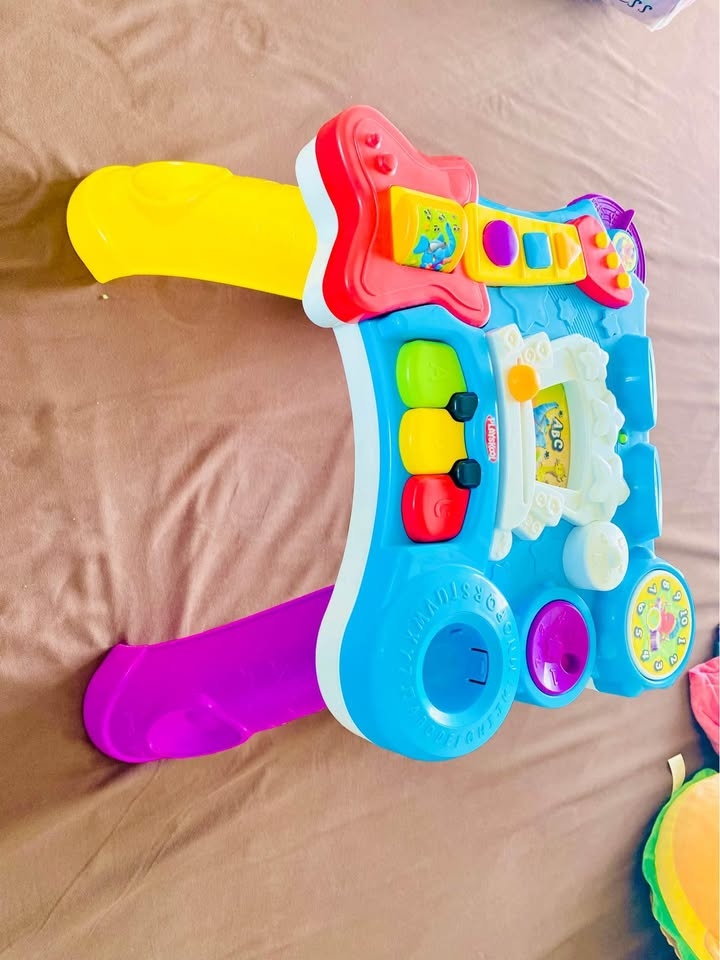 Activity Table - Like New with Alphabets, Songs & Lights - photo 2