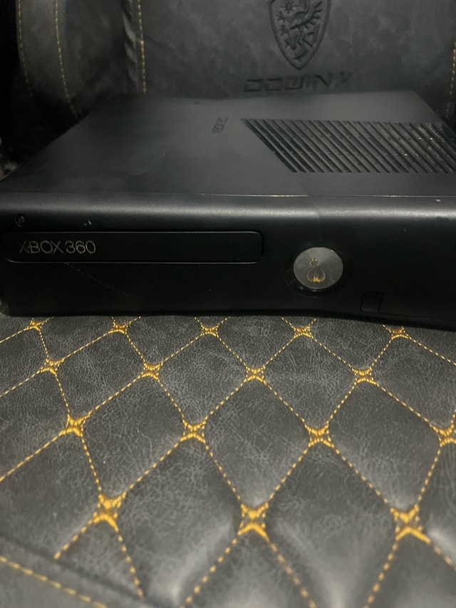 Xbox 360 Bundle - photo 2