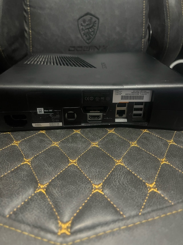 Xbox 360 Bundle - photo 3