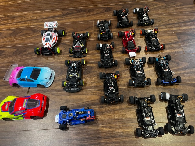 Mini-z Bodies, Chassis, and Parts - photo 2