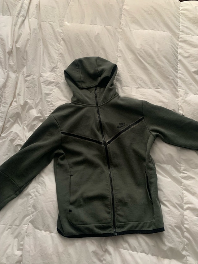 Nike Tech Fleece Joggers - Black/Green - Size M - photo 2