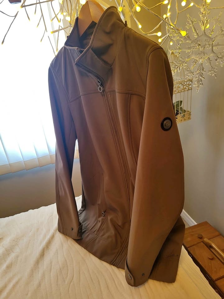 Calvin Klein Water Resistant Taupe Jacket - Size 12