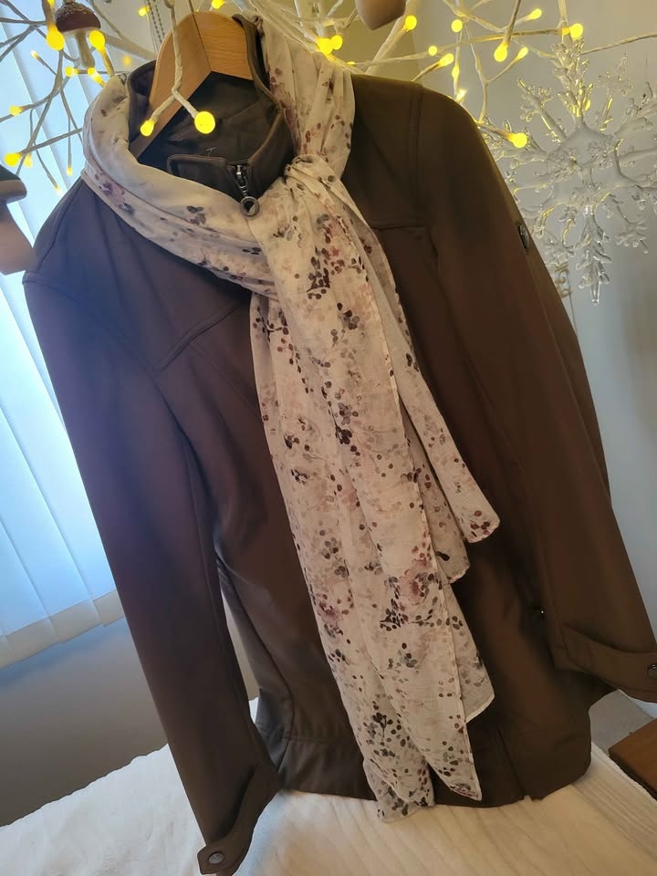Calvin Klein Water Resistant Taupe Jacket - Size 12 - photo 2