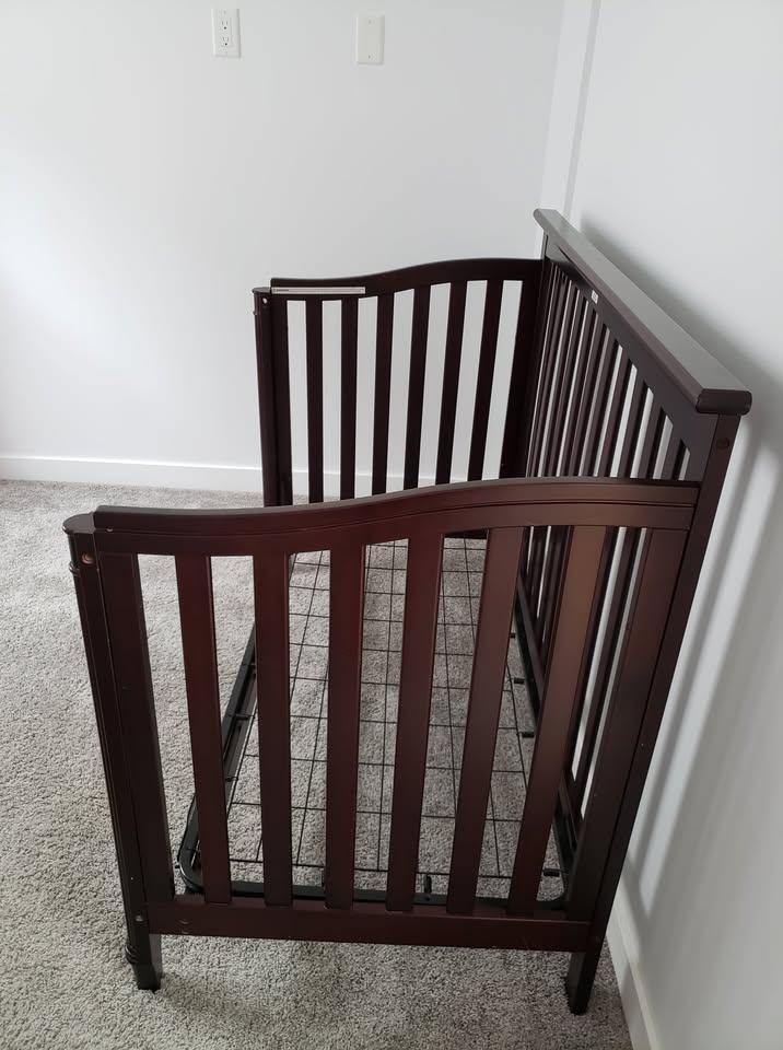 Europa Baby Geneva 4-in-1 Convertible Crib - Espresso - photo 5