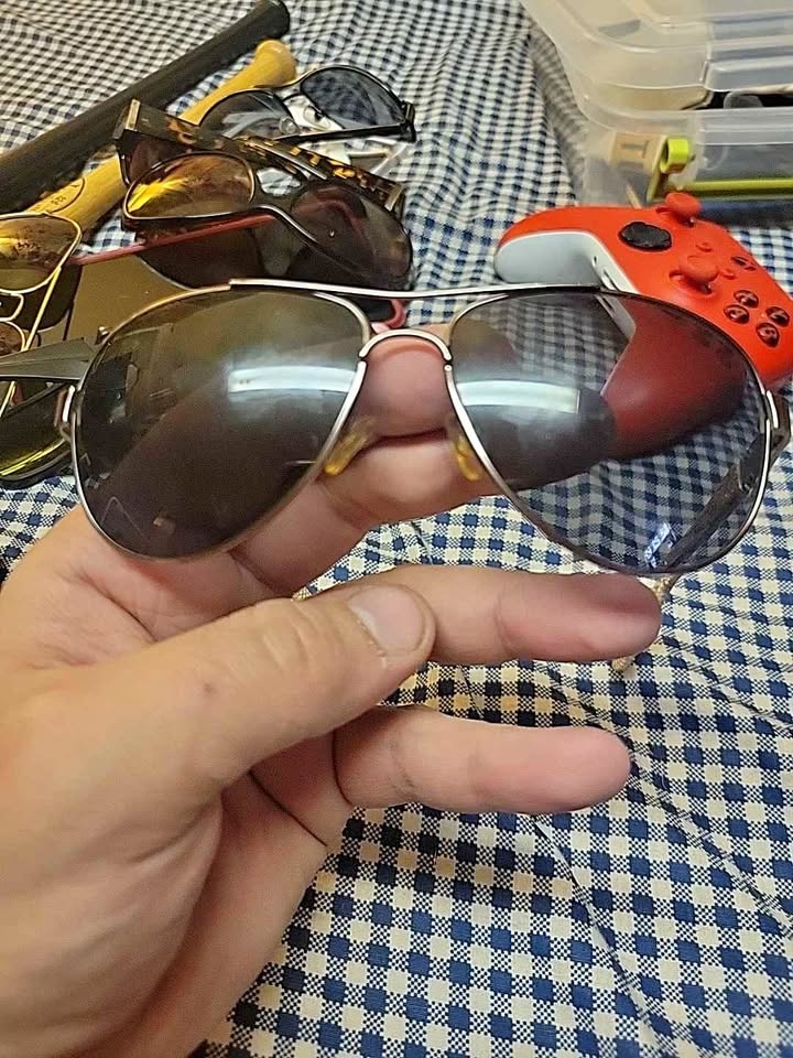 Kaliyadi sunglasses