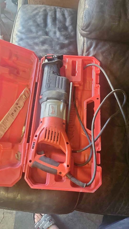 Milwaukee Super SawZall Heavy Duty