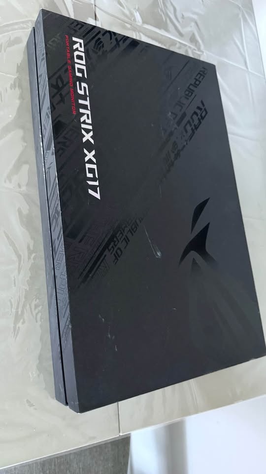ROG STRIX XG17 Portable Gaming Monitor - photo 2