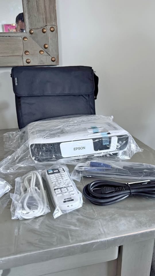 Epson EX5260 Wireless HDMI Projector