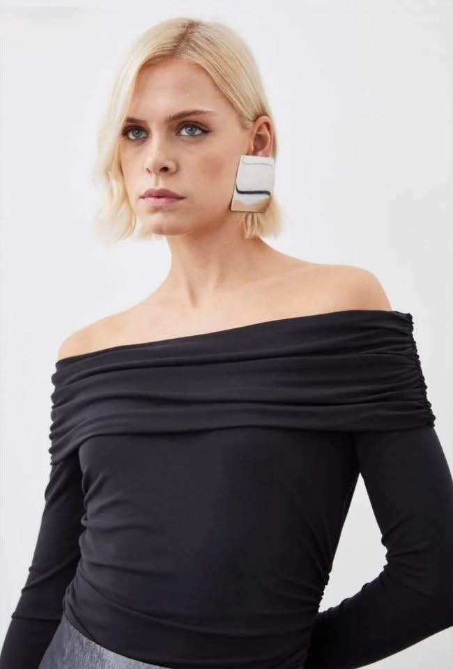 Karen Millen Black Off-the-Shoulder Long Sleeve Top - Size Large - photo 2