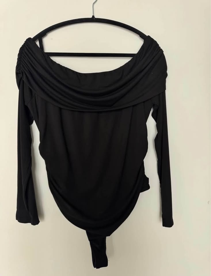 Karen Millen Black Off-the-Shoulder Long Sleeve Top - Size Large - photo 4