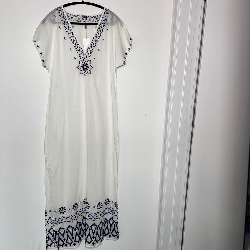 Zingara Kaftan Cotton Embroidered Swimsuit Coverup - New w Tags