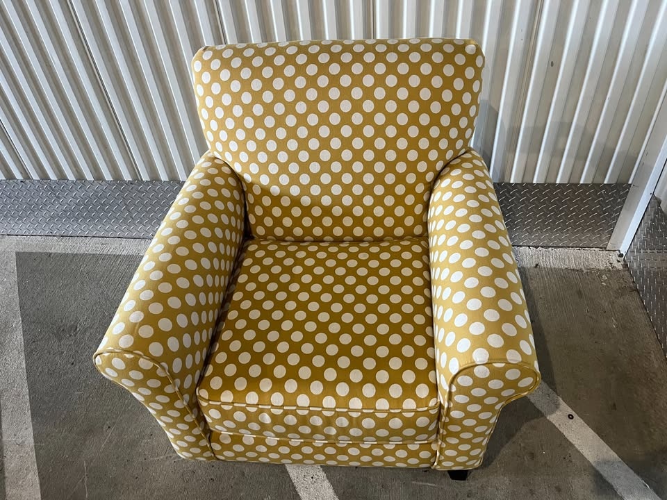 Brindon Yellow Dot Accent Chair - photo 4