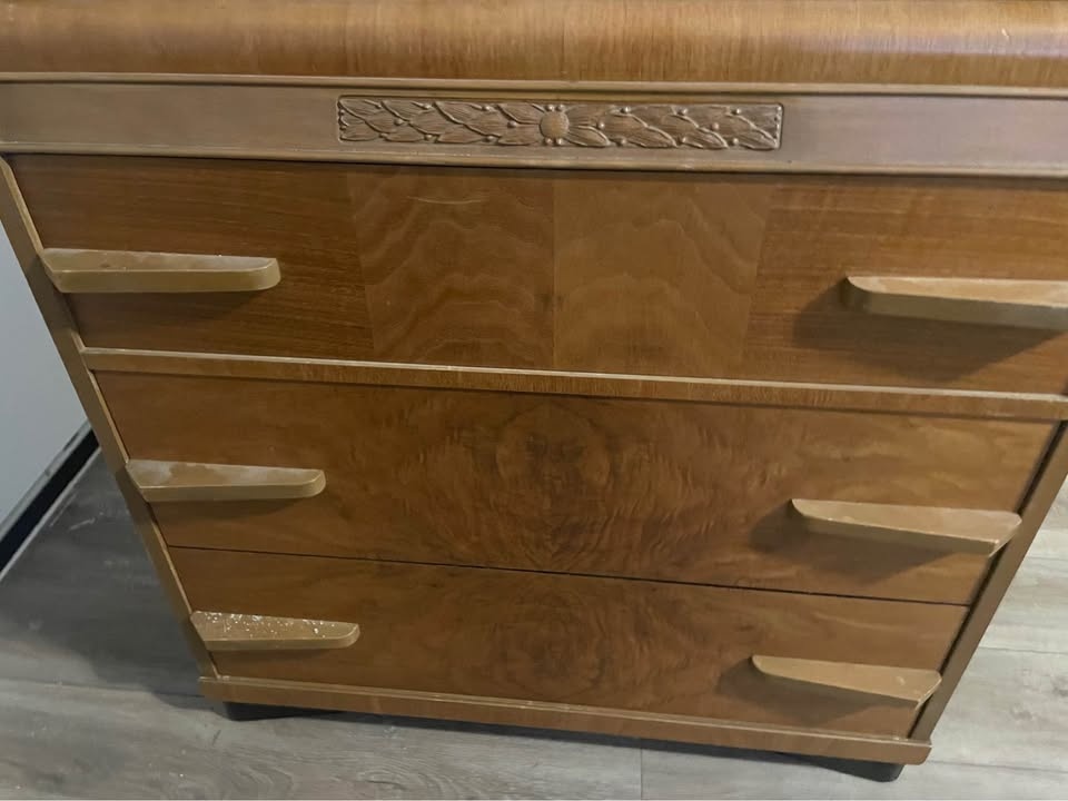 Antique wooden dresser - photo 3