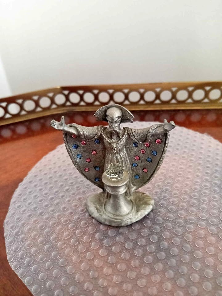 Vintage Pewter Wizard RR921