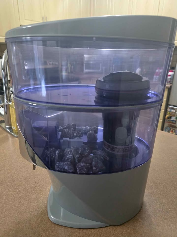 Nikken PiMag Waterfall Water Filter Dispenser - photo 2