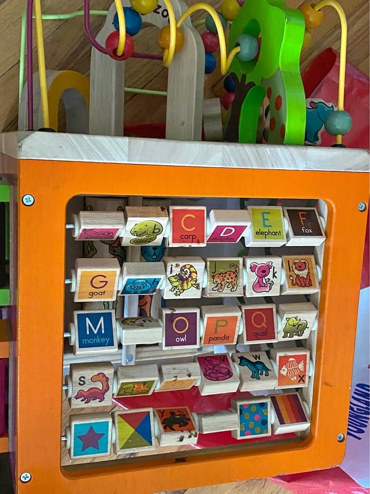 Kids zoo toy