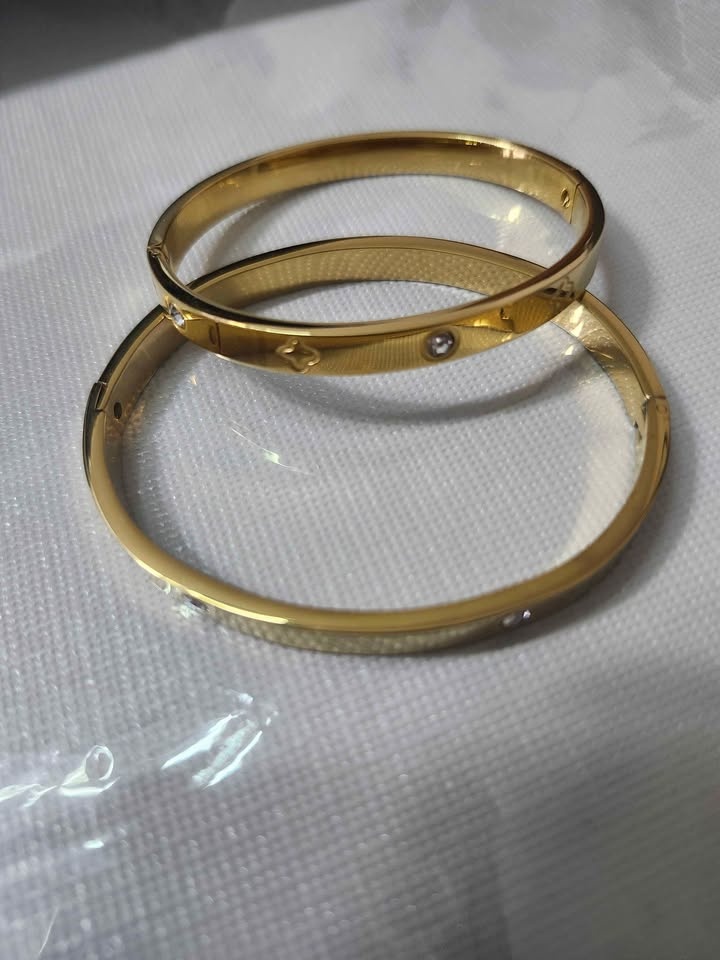 Mother & Daughter 18K Gold-Plated Clover Bracelet Set – 2pcs - photo 2