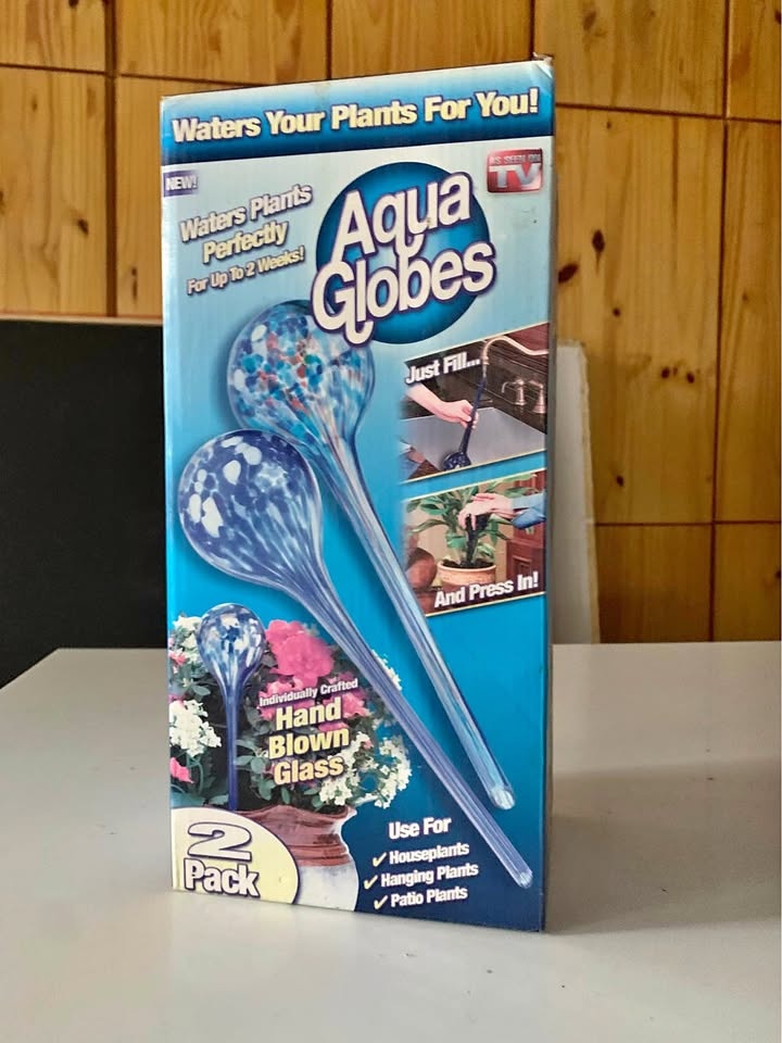 Aqua globes 2 pack