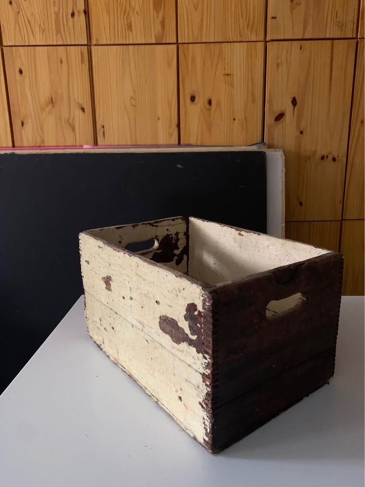 Vintage wood crate - photo 3