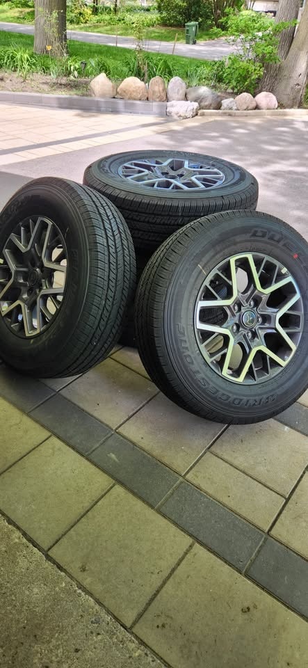 All Season Tires 255/70R18 - photo 4