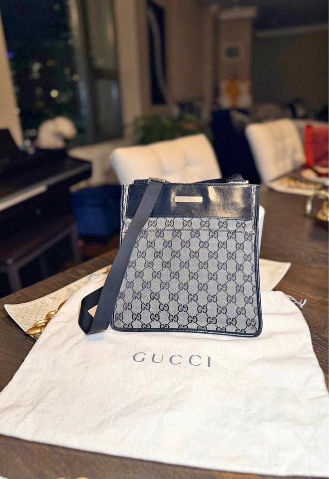✨Gucci GG Canvas and leather Crossbody Bag + dust bag Auth💕