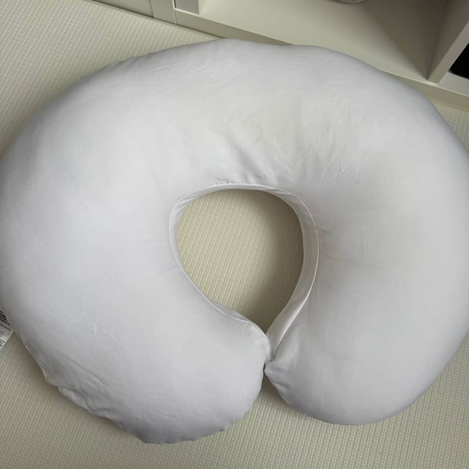 Boppy Luxe Feeding & Infant Support Pillow w/ Covers & Liner - photo 4