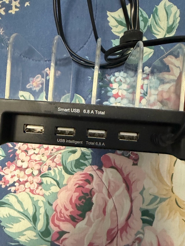 USB Hub Charger
