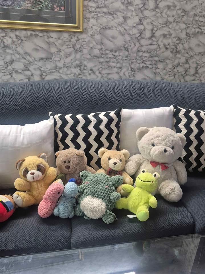 Assorted stuff toys and bears - photo 2