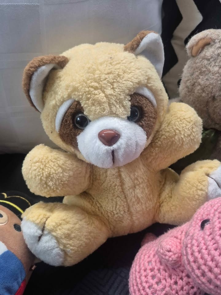 Assorted stuff toys and bears - photo 3