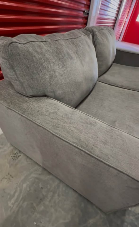 Like-New Grey Sofa DELIVERY AVAILABLE - photo 3