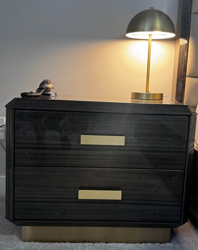 Queen Bed Frame & Mattress Set with Nightstands and Chest - photo 3