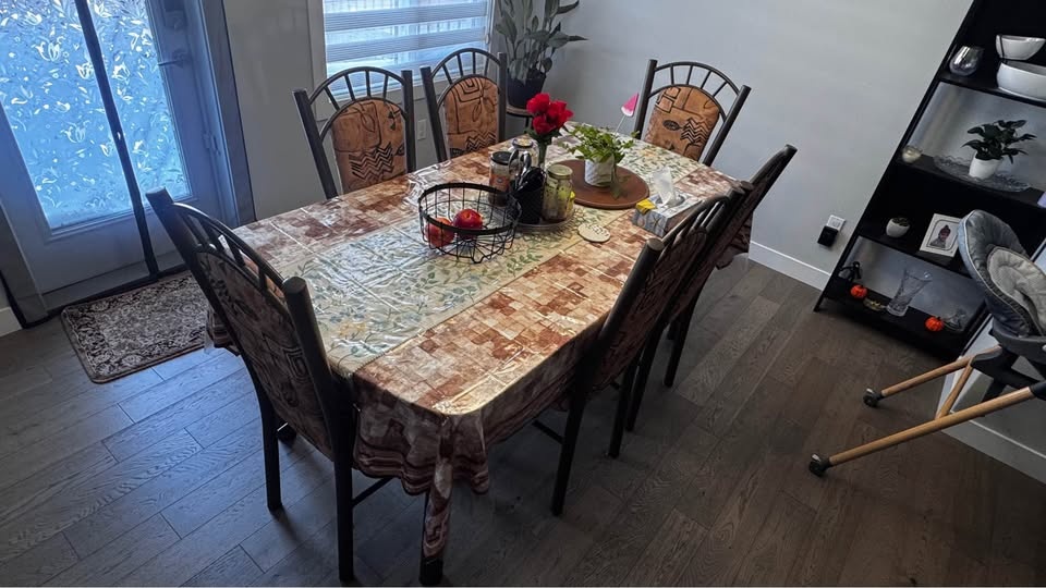 DINNING TABLE - photo 3