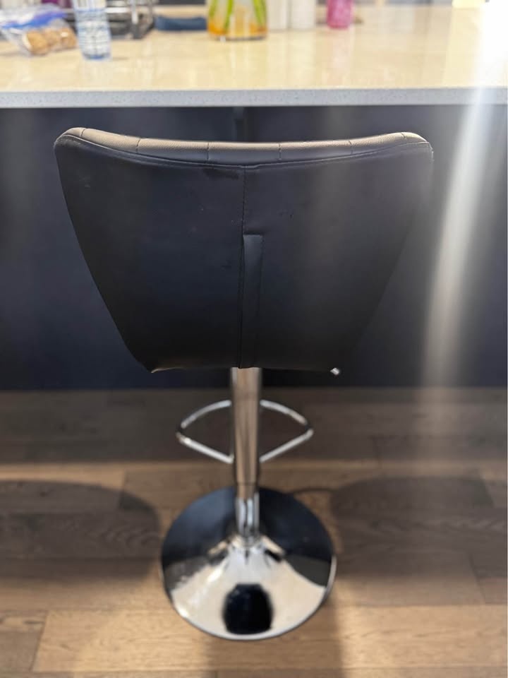 3 Island Chairs - Black Leather - photo 3