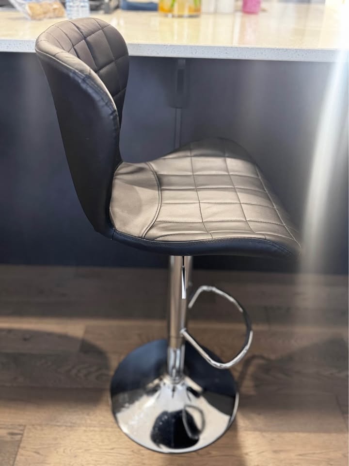 3 Island Chairs - Black Leather - photo 4
