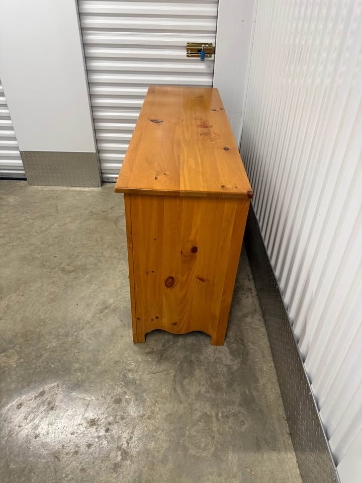 6 Drawer Wide Dresser - photo 4